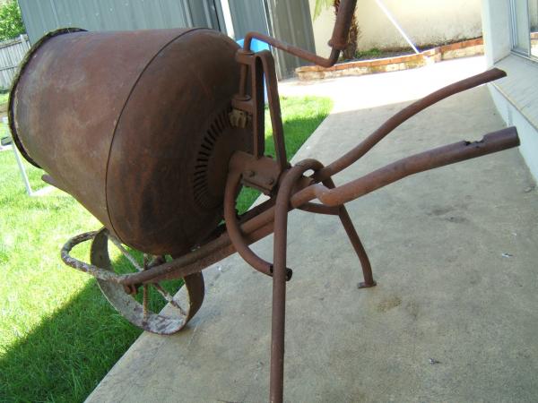 Hand Operated Cement Mixer circa 1950? | InstAppraisal